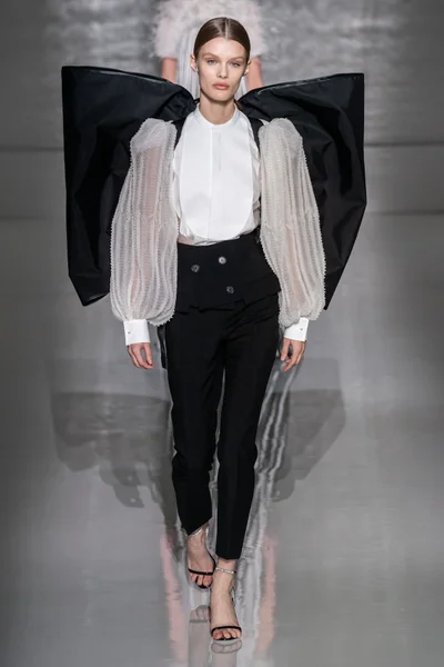 Look 23